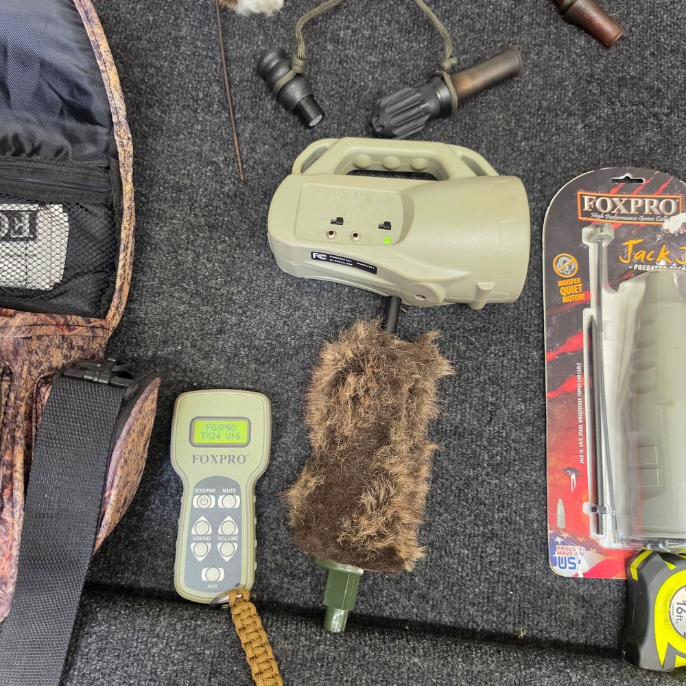 FOXPRO Spitfire Digital Game Call TX24 Remote Jack Jr Decoy & Flextone Calls Bag